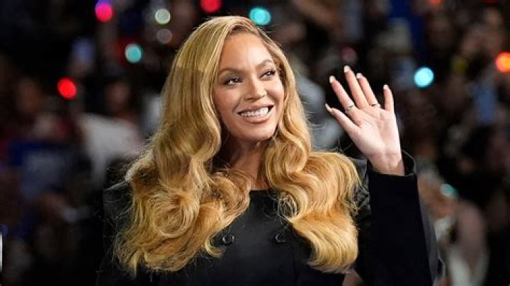 1015 Live Stream — Watch Beyonce, Nicki Minaj & More Online – Hollywood Life