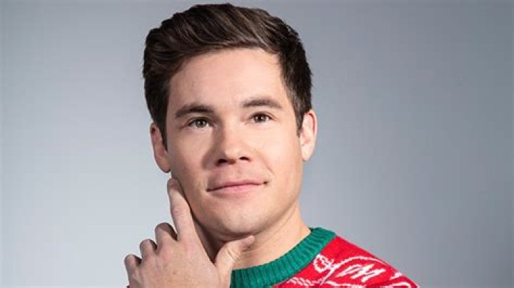Adam DeVine Interview On ‘Isn’t It Romantic’ With Rebel & More – Hollywood Life