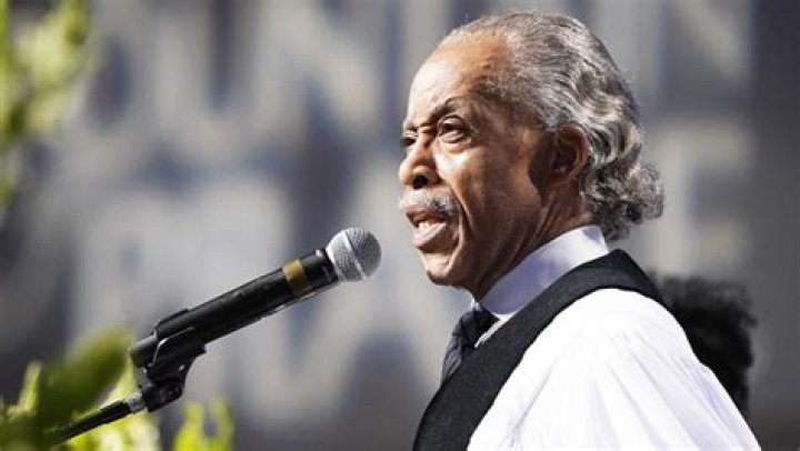 Al Sharpton At George Floyd’s Houston Funeral — See Pics & Video – Hollywood Life