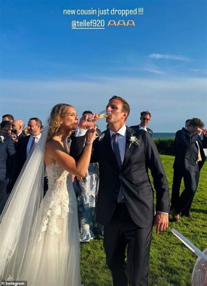 Andrew Cuomo’s Daughter Mariah, 26, Walks With Dad In Show Of Support Amid Calls For Resignation