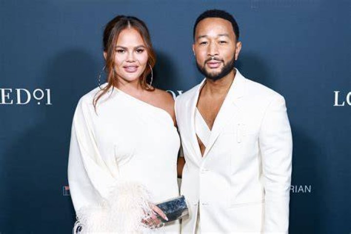Andy Cohen Would ‘Love’ For Chrissy Teigen To Replace LVP On ‘RHOBH’: She’s ‘A Gold Mine’