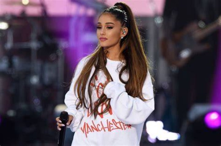 Ariana Grande’s Reaction To Pete Davidson’s Interview About Their Split – Hollywood Life