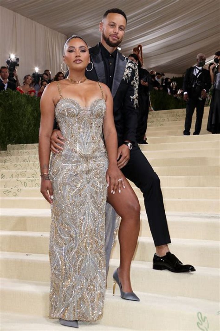 Ayesha Curry – Hollywood Life