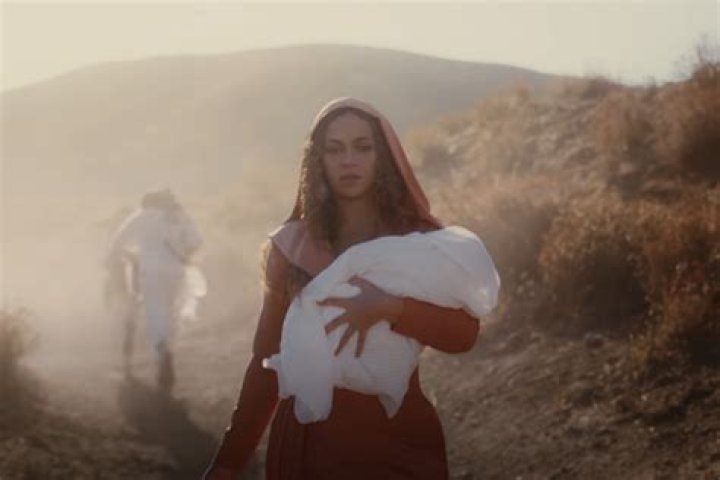 Beyonce Rocks Gorgeous Wedding Dress & 9 Other Looks In New ‘Black Is King’ Trailer — Watch
