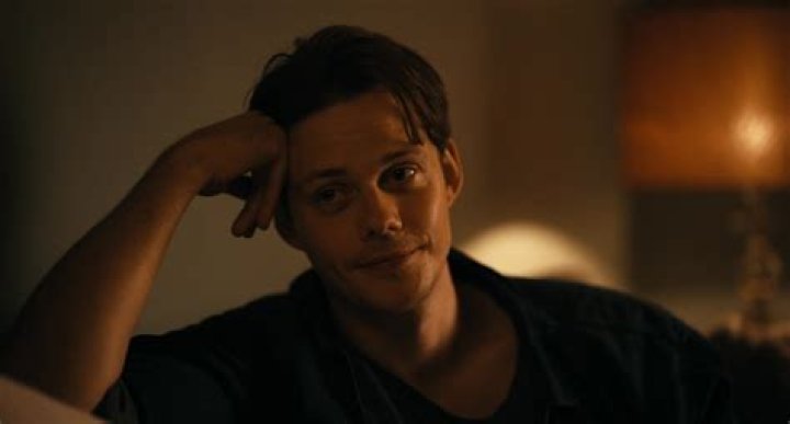 Bill Skarsgård — Photos