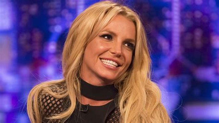Britney Spears Is House Hunting & Looking For More Privacy After Judge Ends Conservatorship