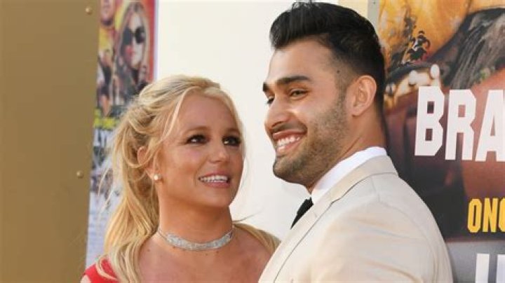 Britney Spears Snuggles Up To Sam Asghari On Date Night Amidst Jamie Lynn Drama — Photo