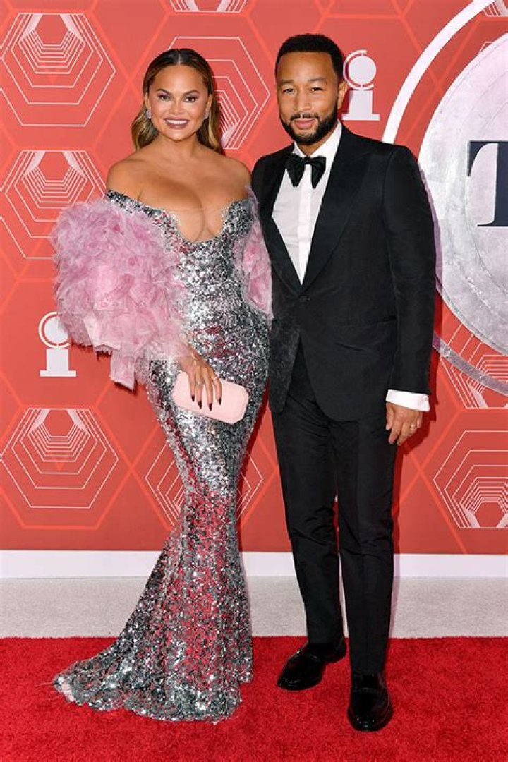 Chrissy Teigen Stuns In Plunging Silver Dress At Tony Awards With John Legend — Photos