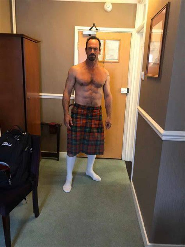 Christopher Meloni, 58, Shows Off Insane Six-Pack As He Poses In His ‘Quarantine Kilt’: See Pic
