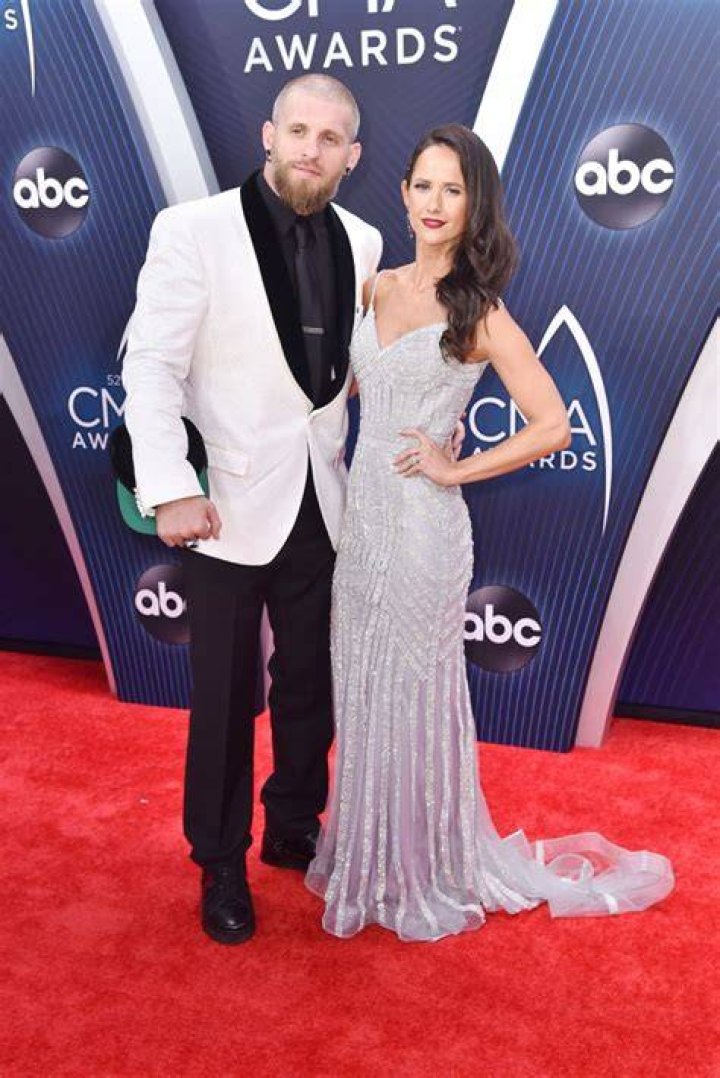 Couples At CMA Awards 2018 — Lauren Bushnell, Chris Lane & More