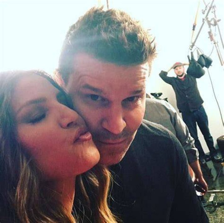 David Boreanaz & Chrisma Carpenter Reunite For ‘Buffy’ Anniversary Shoot — Pic