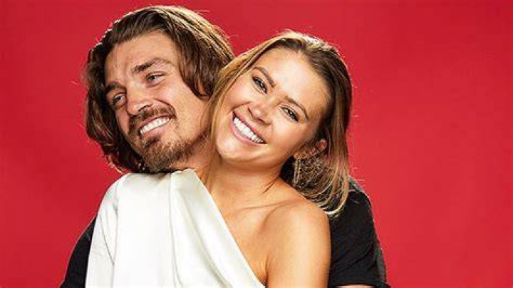 Dean Unglert & Caelynn Miller-Keyes Engagement Photos – Hollywood Life