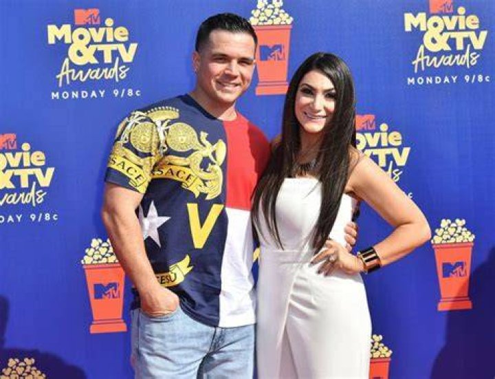 Deena Cortese & Chris Buckner — Pics Of The Couple – Hollywood Life