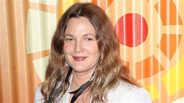 Drew Barrymore Shares Before & After View Of Her Messy Bedroom: Video – Hollywood Life