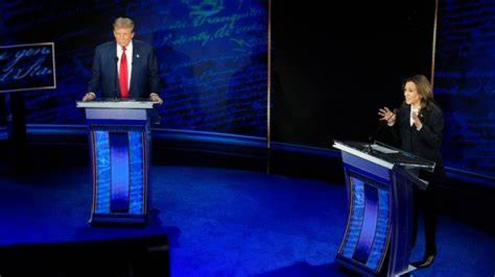 Elizabeth Warren & Bernie Sanders’ Beef Caught On Post-Debate Hot Mic: ‘You Called Me A Liar’