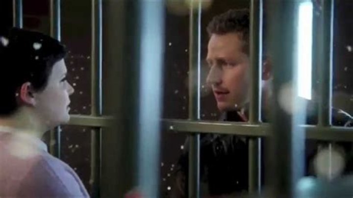 Emma Remembers As A New Curse Hits Storybrooke – Hollywood Life