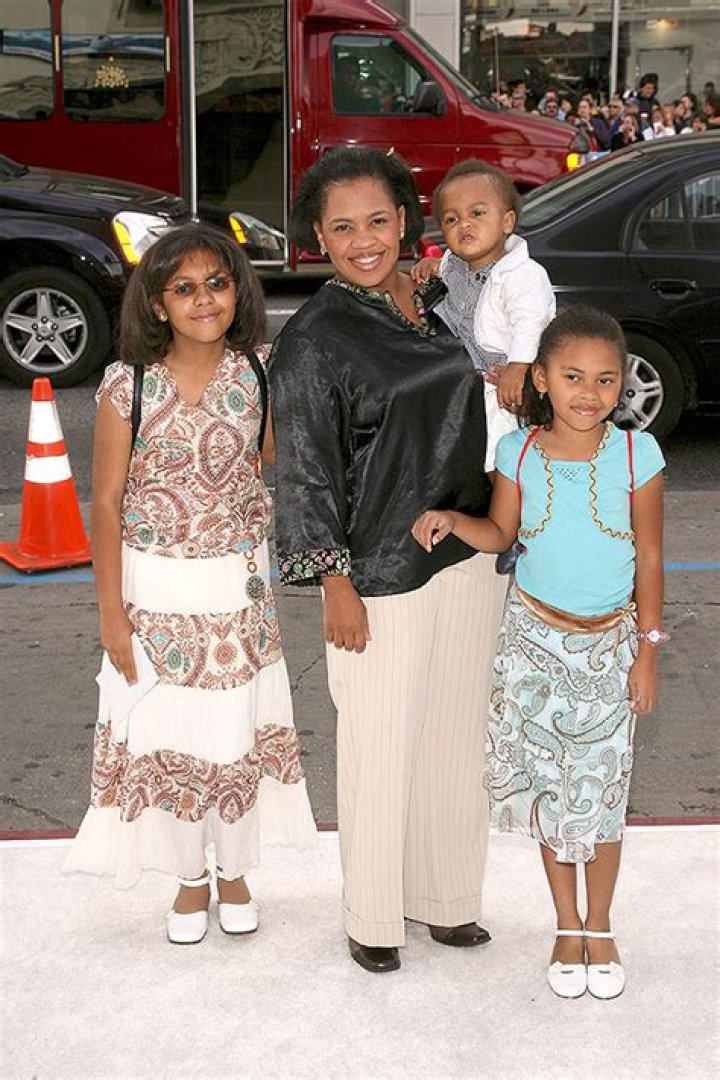 Find Out About The Singer’s 2 Children – Hollywood Life