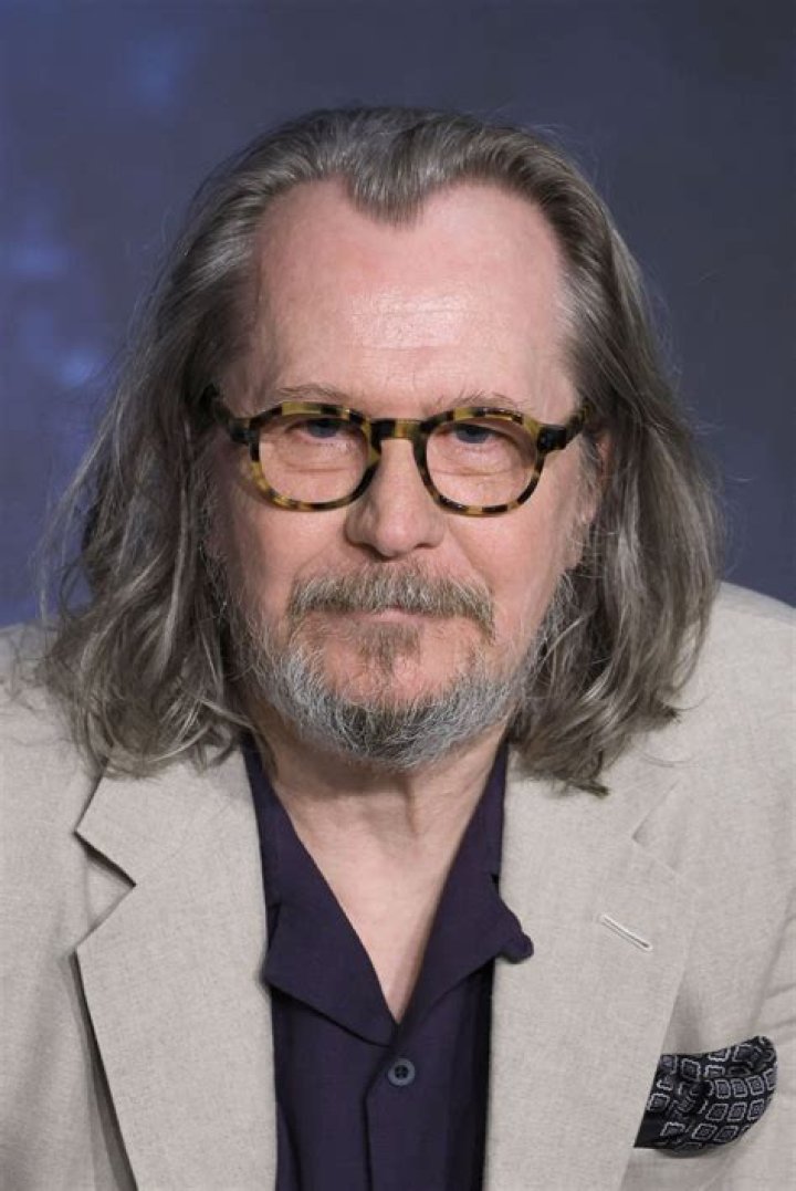 Gary Oldman – Hollywood Life