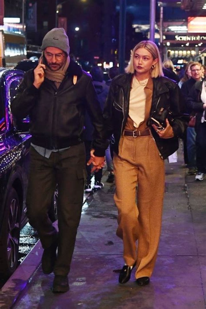 Gigi Hadid and Bradley Cooper Enjoy Date Night at Broadway Show – Hollywood Life