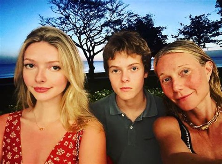 Gwyneth Paltrow Reunites With Ex Chris Martin To Take Their Kids Skiing In Aspen