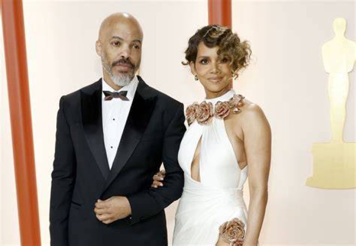Halle Berry and More Tributes – Hollywood Life