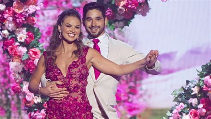 Hannan Brown Says She’s Single Amidst Alan Bersten Dating Rumors – Hollywood Life