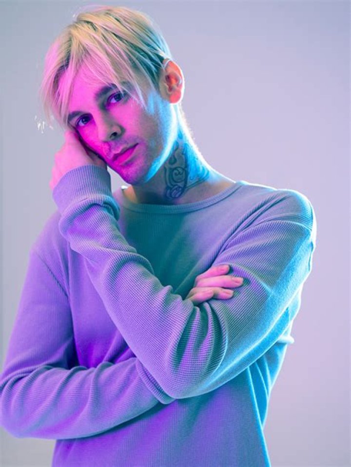 He Talks Rehab & More – Hollywood Life