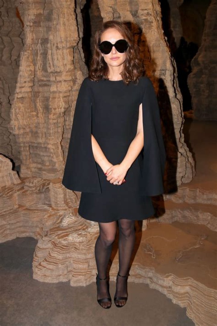 Hottest Celebrity Pics This Week Of Oct. 21-27: Natalie Portman & More