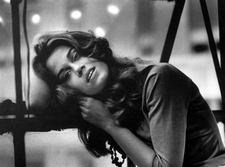 Jane Fonda – Hollywood Life