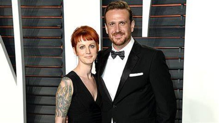 Jason Segel & Girlfriend Alexis Mixter Split: Photo – Hollywood Life