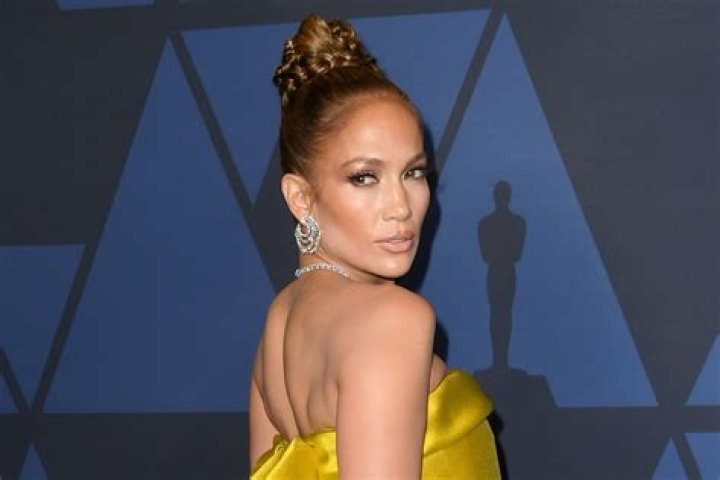 Jennifer Lopez Glows In Yellow Bikini As She Lounges On Yacht During Her Vacay With Ben Affleck