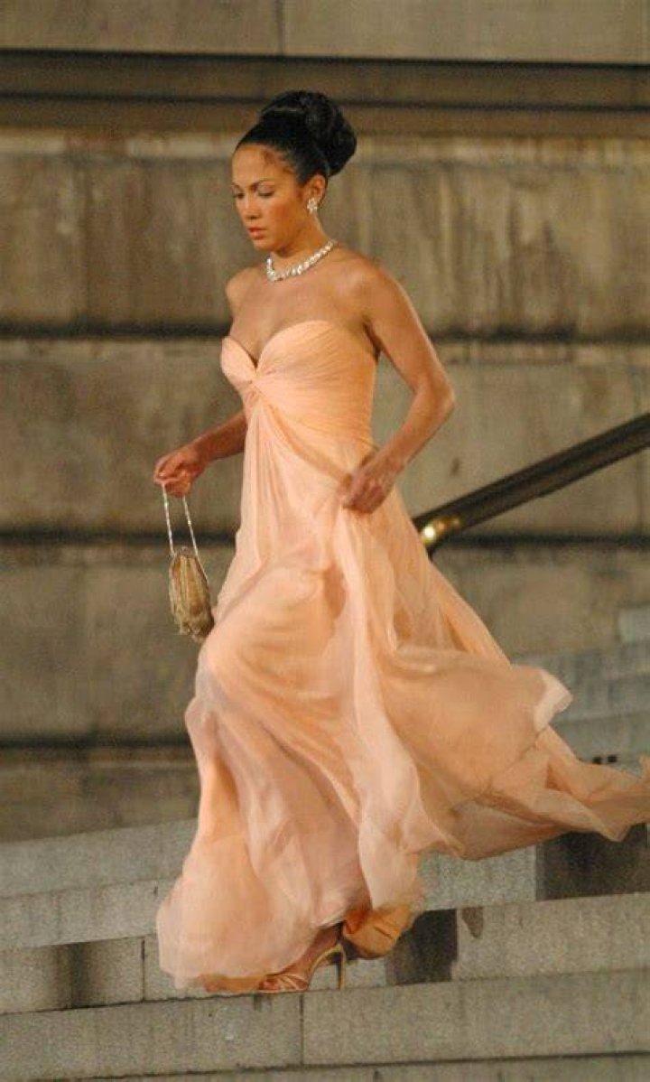 Jennifer Lopez Returns To Her ‘Maid In Manhattan’ Days – Hollywood Life