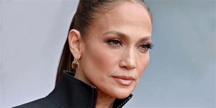 Jennifer Lopez’s Blue Lace Lingerie: Photos – Hollywood Life