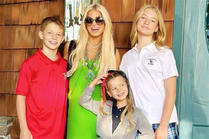 Jessica Simpson Wears Skinny Jeans To Watch Kids Maxwell, 10, & Son Ace, 9, Play Basketball