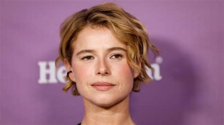 Jessie Buckley — Photos Of The Actress