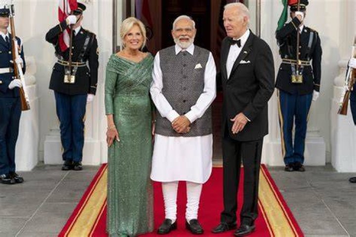 Jill Biden Dazzles In Sparkly Green Dress At White House State Dinner: Photos