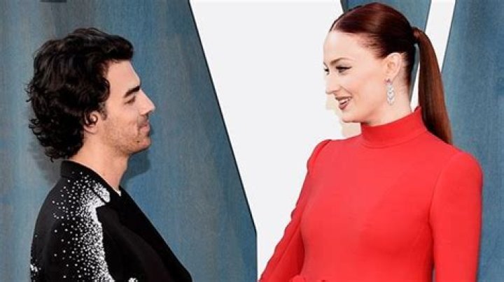 Joe Jonas Twerks In Hilarious New Video With Pregnant Wife Sophie Turner: Watch