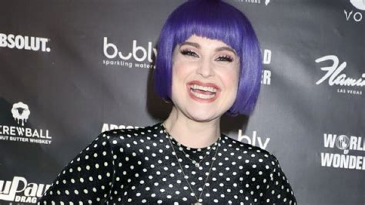 Kelly Osbourne Reveals Post-Baby Weight Loss In Sparkly Dress – Hollywood Life