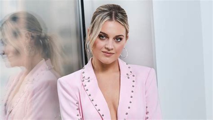Kelsea Ballerini Posts First Photo After Announcing Morgan Evans Split – Hollywood Life