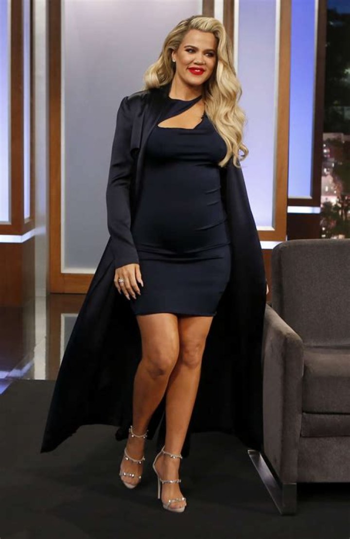 Khloe Kardashian Pregnant In Clingy Dresses — Pics