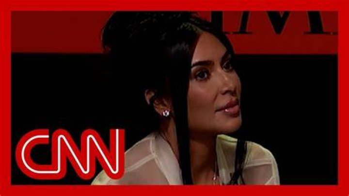 Kim Kardashian Cracks Up At Her 1st ‘SNL’ Table Read Ahead Of Hosting Gig — Photo