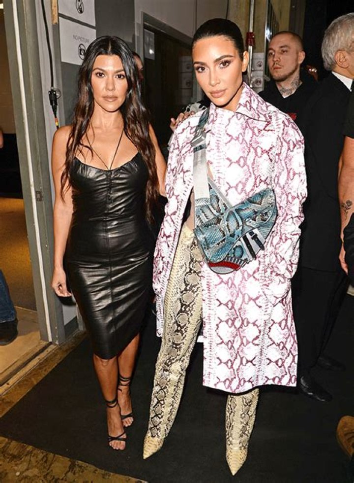Kim Kardashian Issues Apology To Kourtney Over D&G Fight – Hollywood Life
