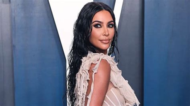 Kim Kardashian’s Makeup Artist Mario Shared His Easy Face Routine – Hollywood Life
