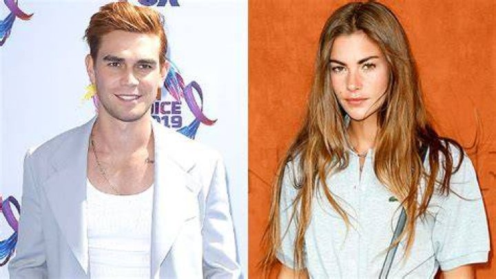 KJ Apa & GF Clara Berry Celebrate Her Birthday With Sweet Message – Hollywood Life
