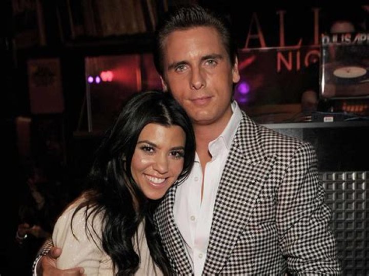Kourtney Kardashian Reveals She’s Pregnant — See Scott Disick’s Reaction