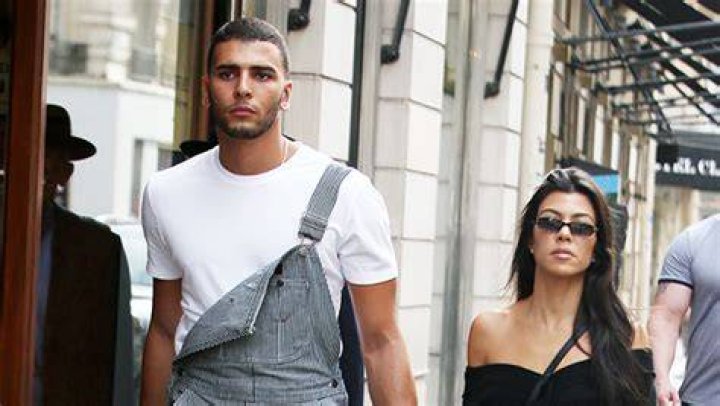 Kourtney Kardashian & Younes Bendjima Go Public On ‘KUWTK’ With A Sweet Kiss