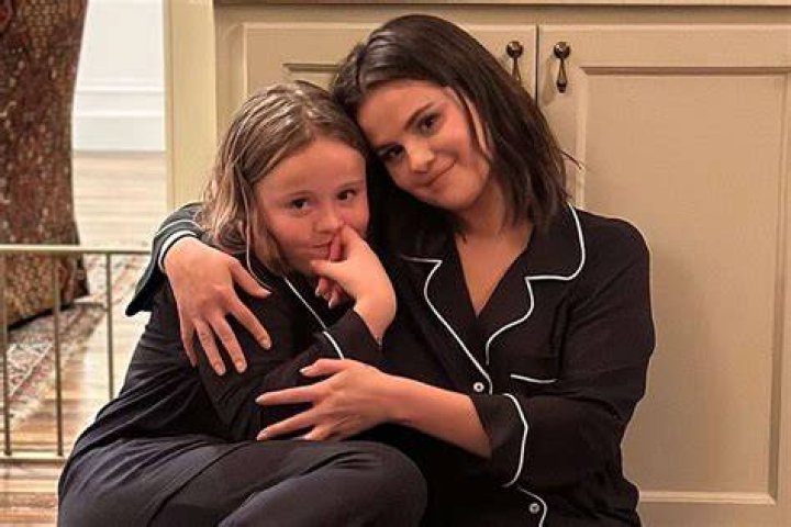 Learn About Her Mom Gracie and Dad Thomas – Hollywood Life