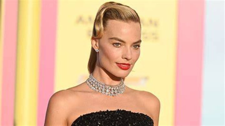 Margot Robbie, Kyle Richards Use These Exact Under Eye Patches – Hollywood Life