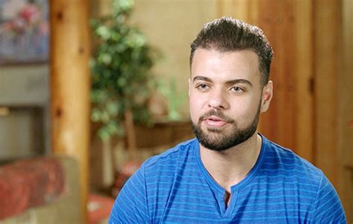 Mohamed’s Mom Grills Him To Not ‘Control’ Yve – Hollywood Life