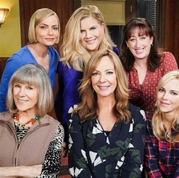 ‘Mom’ Show Photos